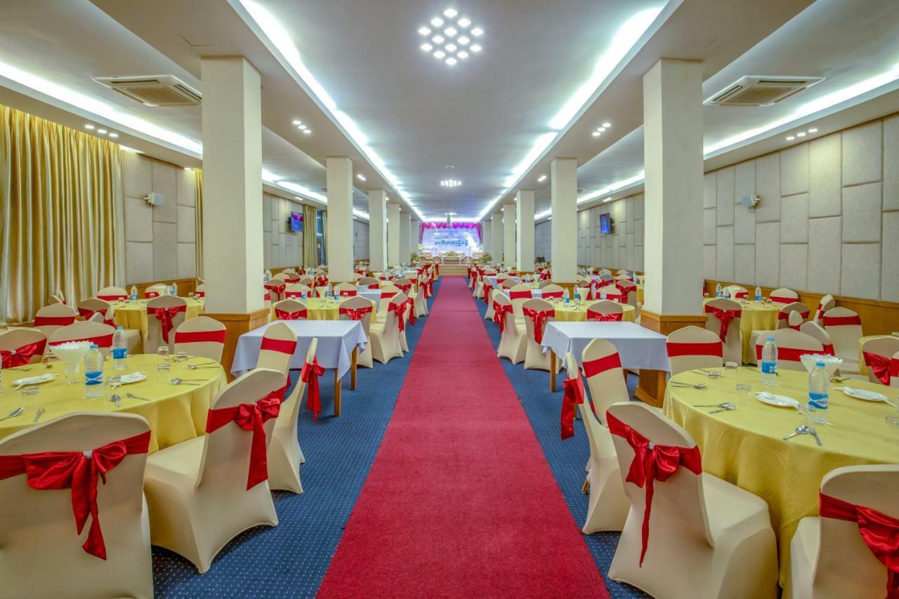 Ngwe Moe Hotel Mawlamyine Exterior foto