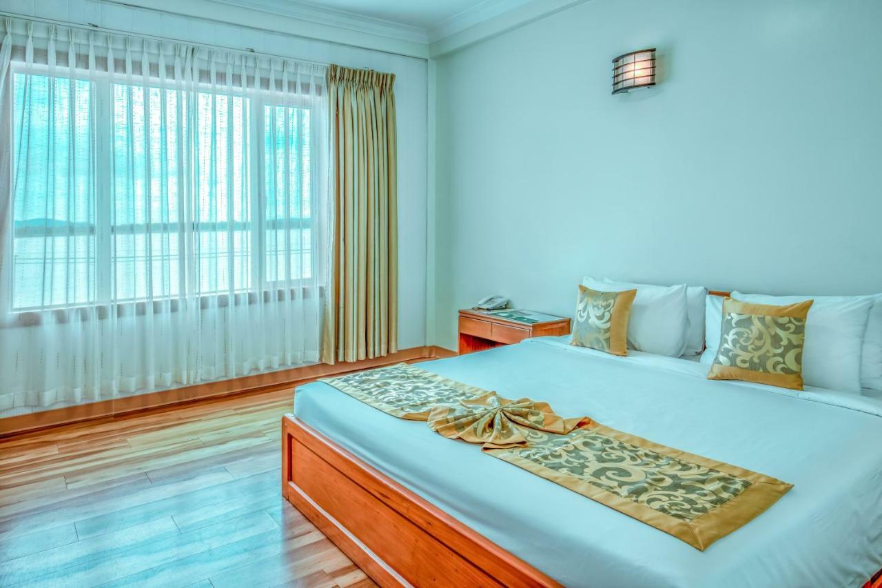 Ngwe Moe Hotel Mawlamyine Exterior foto