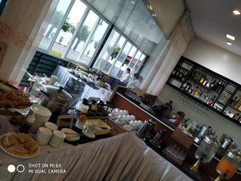 Ngwe Moe Hotel Mawlamyine Exterior foto